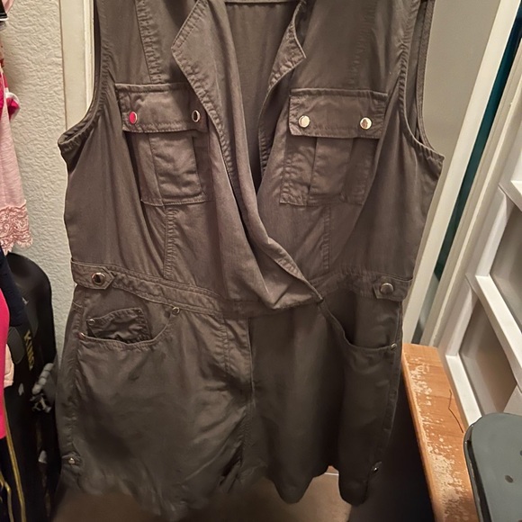 Marilyn Monroe Dark Green Romper - Picture 3 of 4